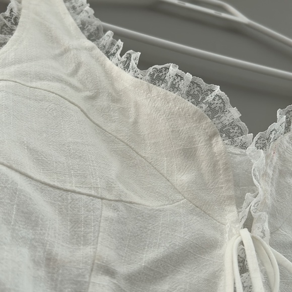 White Front tie Camisole Crop Top - Picture 7 of 11